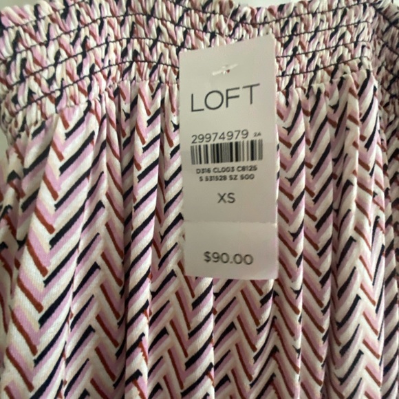 LOFT Pink and Black Chevron Dress with side pockets. Extremely comfy. - Picture 7 of 16